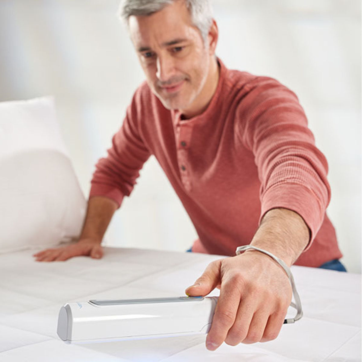 Travel UV Sanitizing Wand by Sharper Image