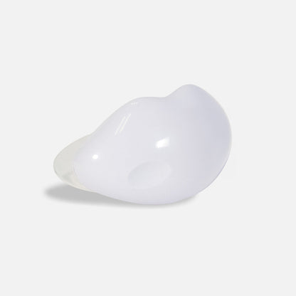 World's First At-Home Professional LED Lip Therapy Device